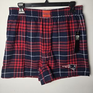 New England Patriots Men's‎ Red and Blue Plaid Sleep Shorts Medium